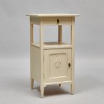 983 8290 BEDSIDE TABLE